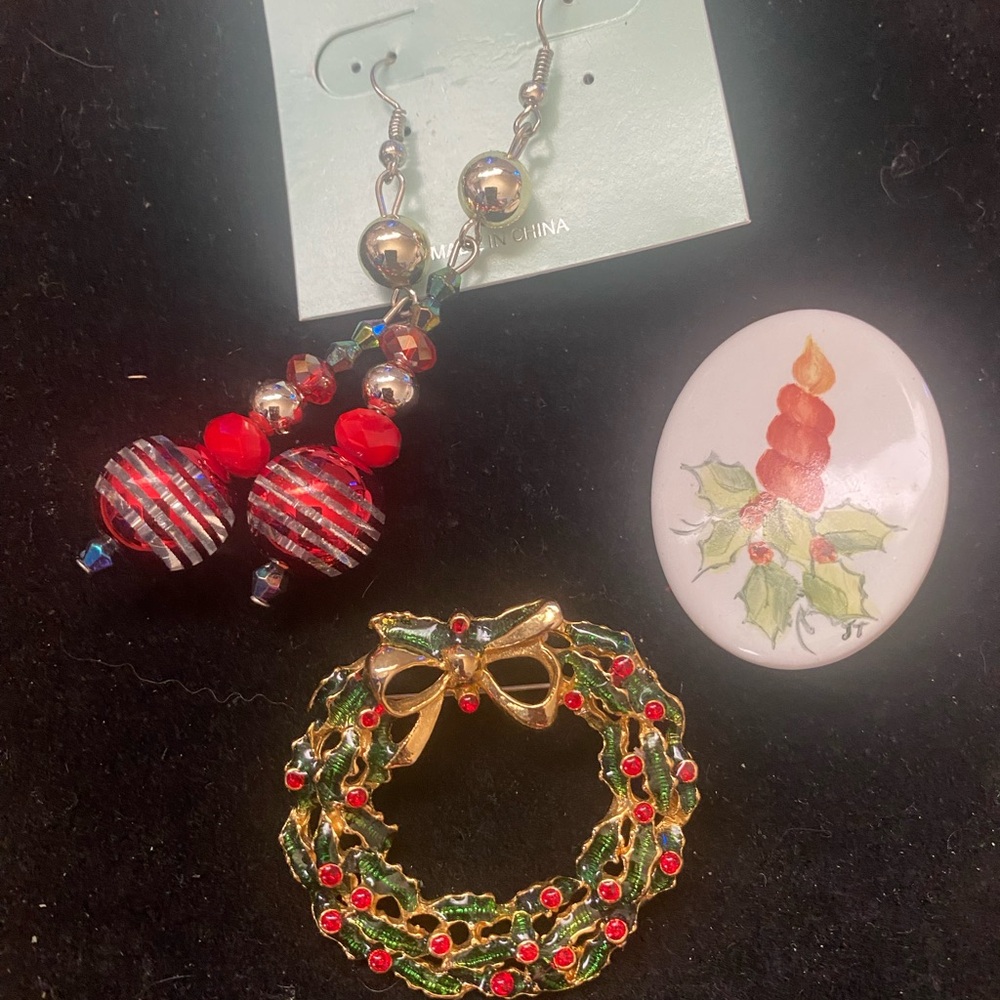 Festive Holiday Christmas Red and Gold earrings and brooch pin Jewelry Set